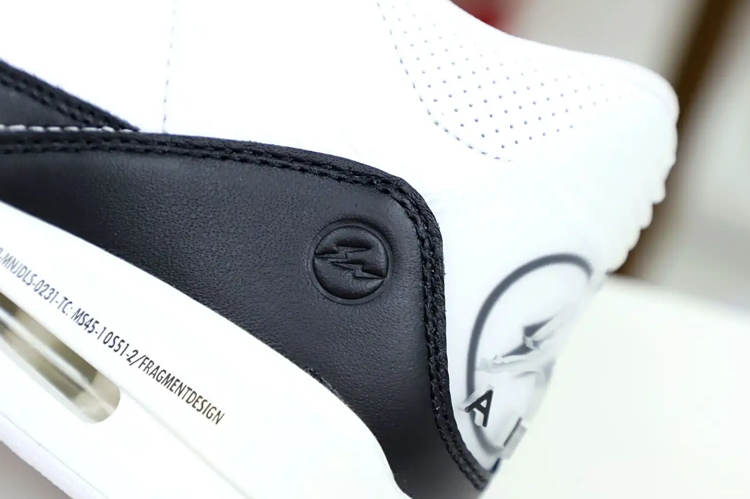 DESIGN JORDAN Kimikick FRAGMENT 'WHITE' X RETRO SP AIR 3 0521